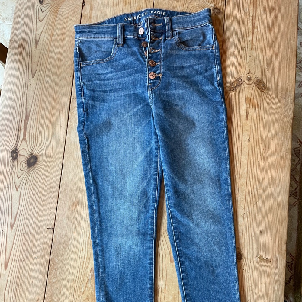 American Eagle Super High Rise Jeggings Size 4, EUC, button fly